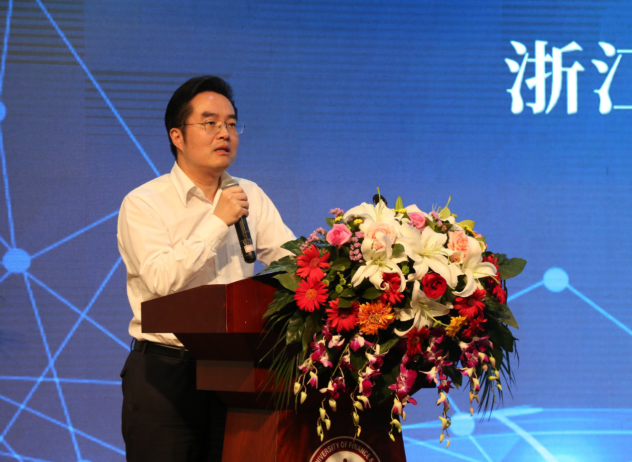 章晓洪院长作总结讲话